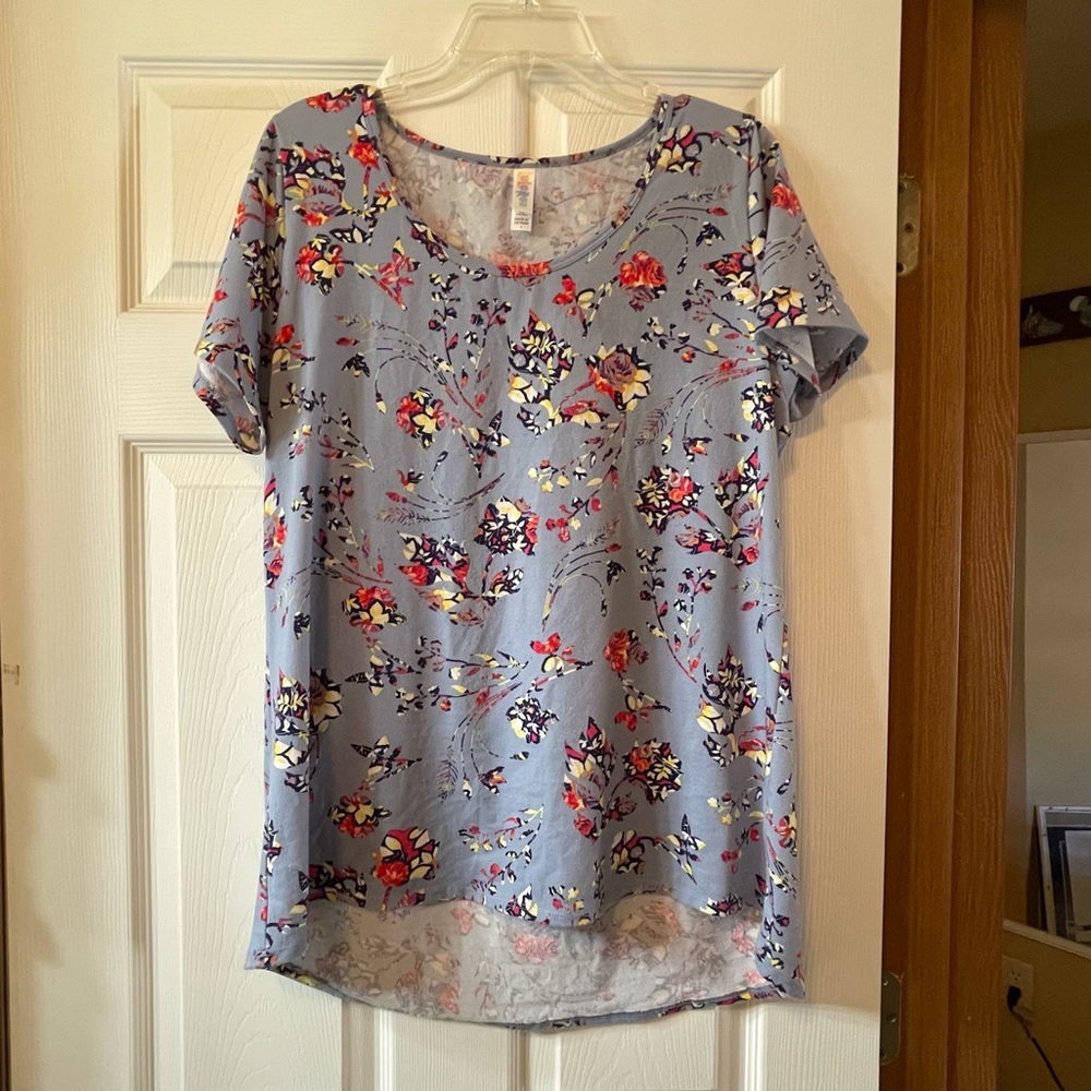 Lularoe Classic T-shirt